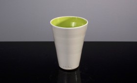 Vit grön kopp
